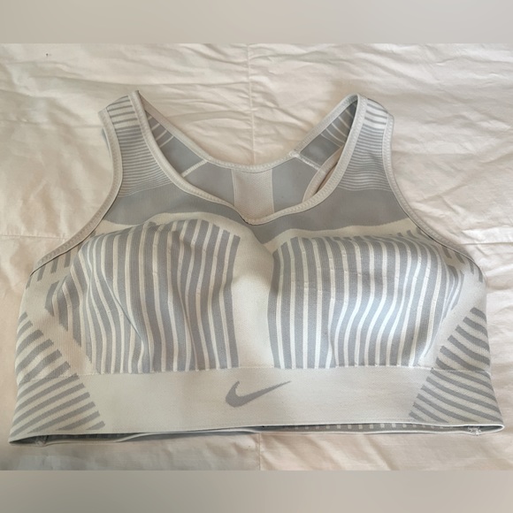 Nike Flyknit Sports Bra - Picture 2 of 3